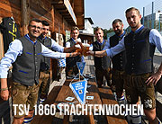 Sechzig trägt Tracht von Wiesenausstatter Trachten Angermaier. Die Trachtenwochen des TSV 1860 München beginnen am 19. September 2020 (©Foto: Felix Hörhager für Angermaier)